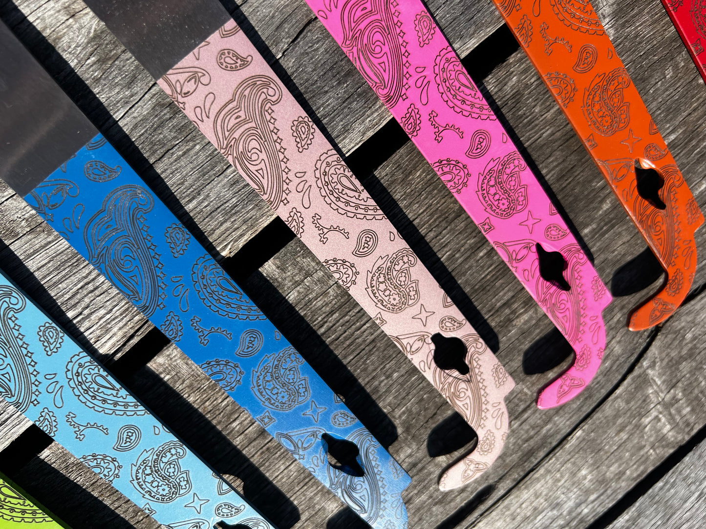 Paisley Engraved J Hook Hive Tool