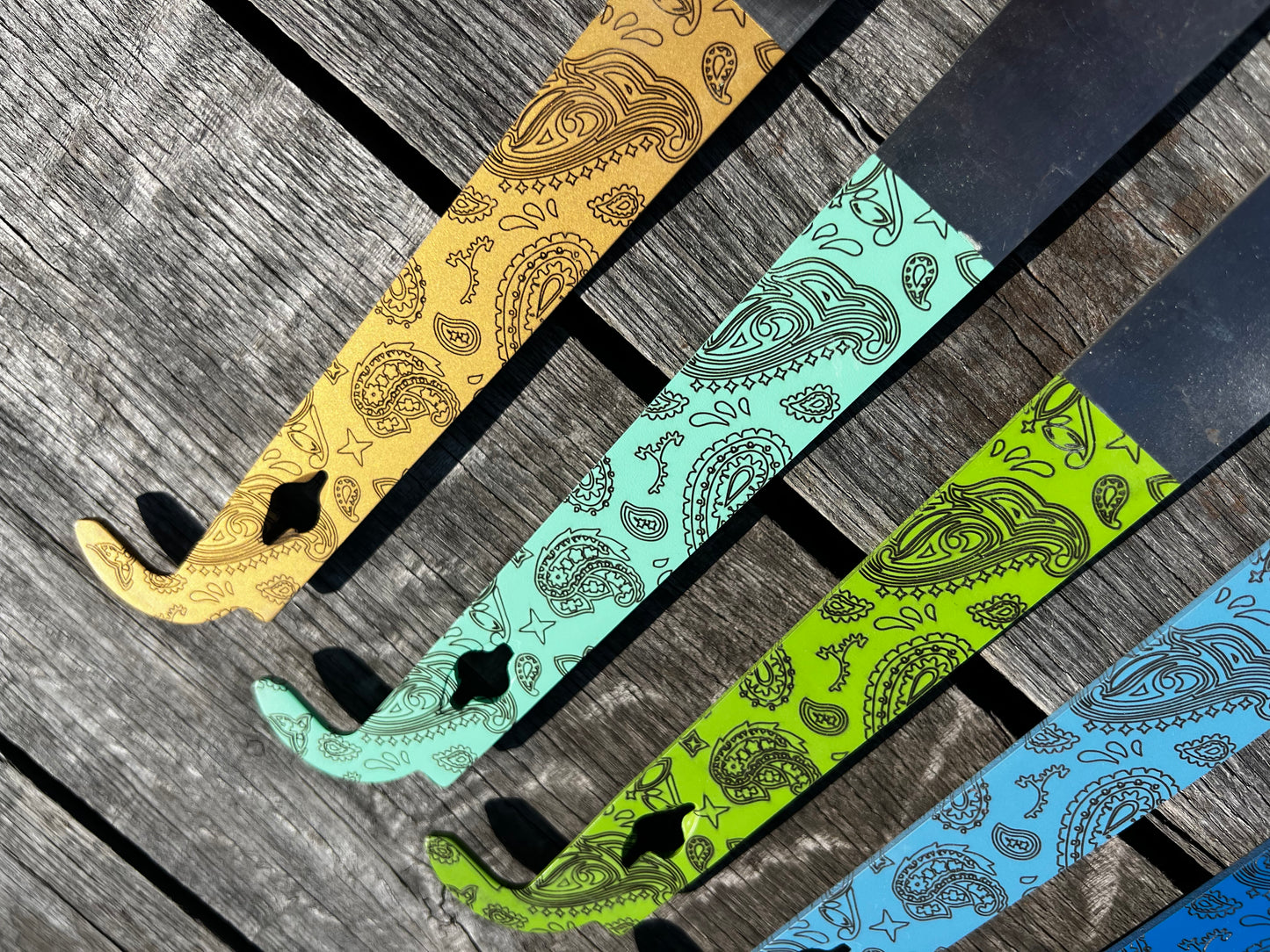 Paisley Engraved J Hook Hive Tool