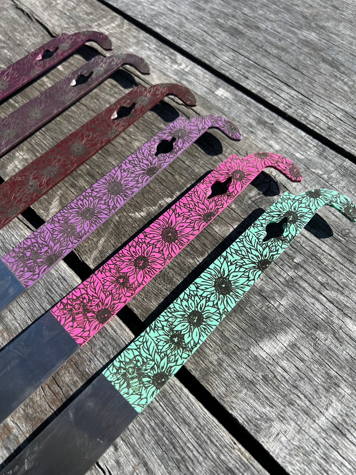 Sunflower Engraved J Hook Hive Tool