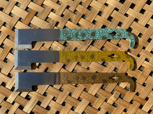 Sunflower Engraved J Hook Hive Tool
